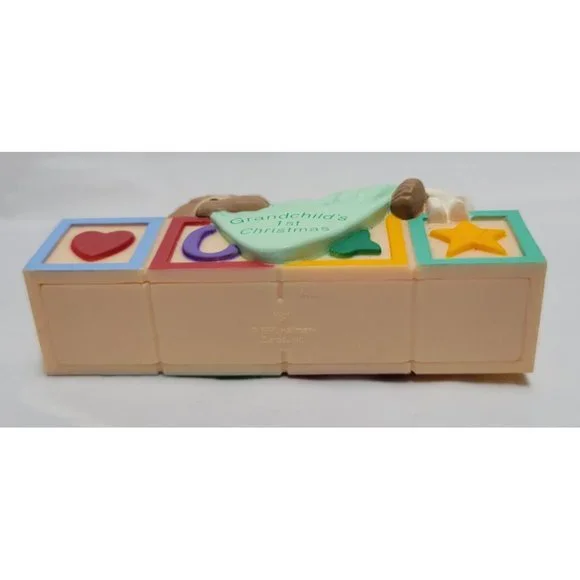 1995 Hallmark Keepsake Ornament GRANDCHILD'S FIRST CHRISTMAS Teddy Bear Sleep - Picture 10 of 16